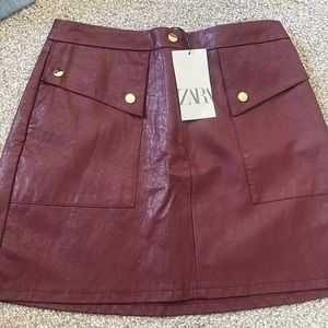 ZARA MINI FAUX LEATHER SKIRT  SIZE M WITH TAGS
